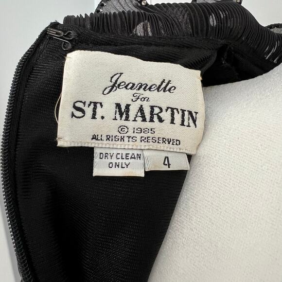 Vintage Jeanette for St. Martin Black Smocked Ruffle Cocktail Dress Stretch 6 - Picture 4 of 9